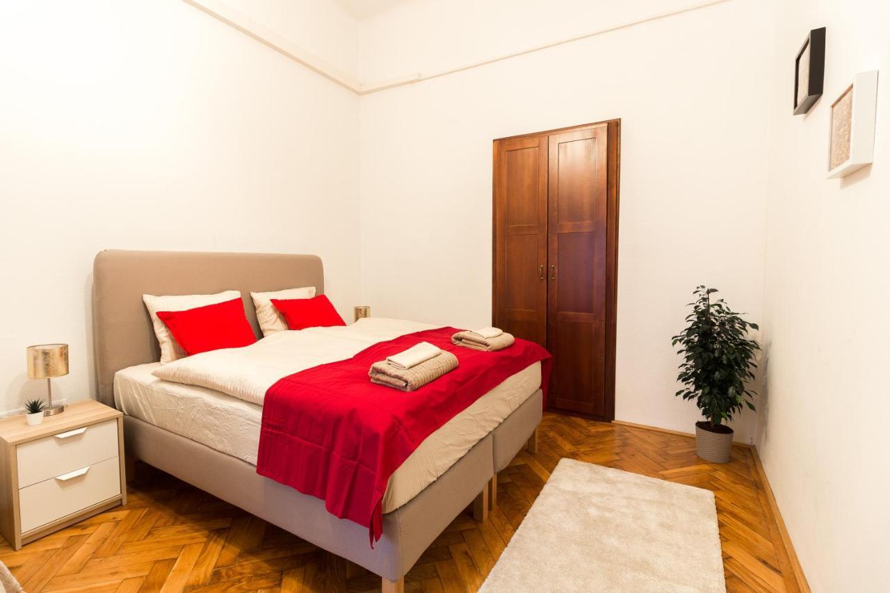 Beautiful Spacious Three-Room Suite Close To Buda Castle Будапешт Екстер'єр фото